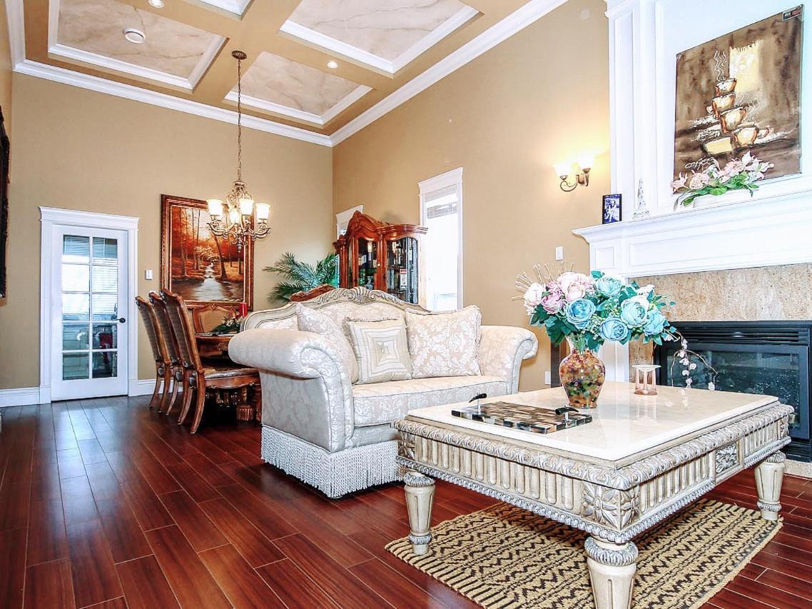 Vancouver Luxury Homestay Richmond Zewnętrze zdjęcie